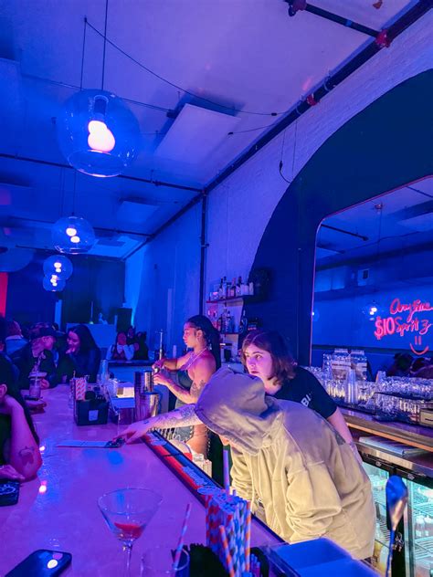 Yokkaichi lesbian singles